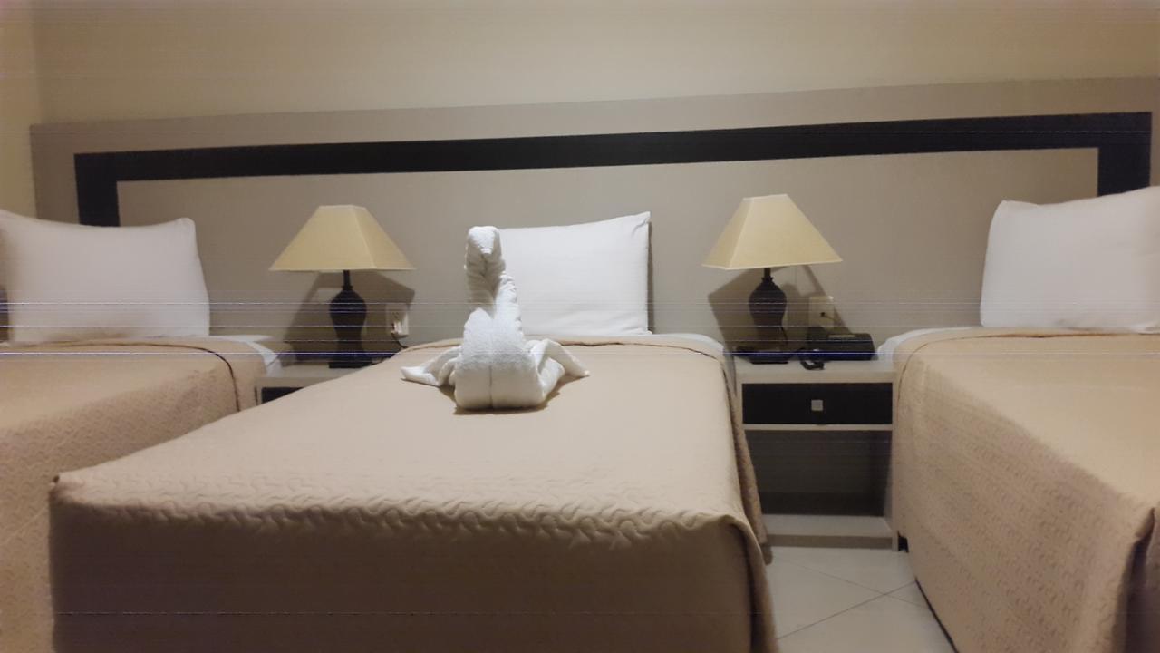 Atlantic Blue Hotel Guayaquil Exterior photo